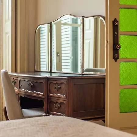 Paraiso Garden Suite--- Spacious & Downtown * Porto