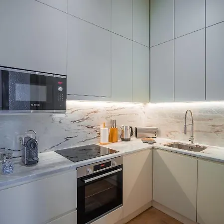Paraiso Garden Suite--- Spacious & Downtown Lejlighed