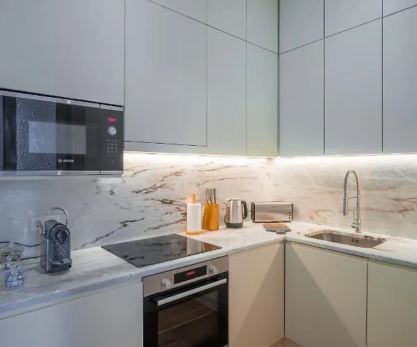 Paraiso Garden Suite--- Spacious & Downtown 公寓