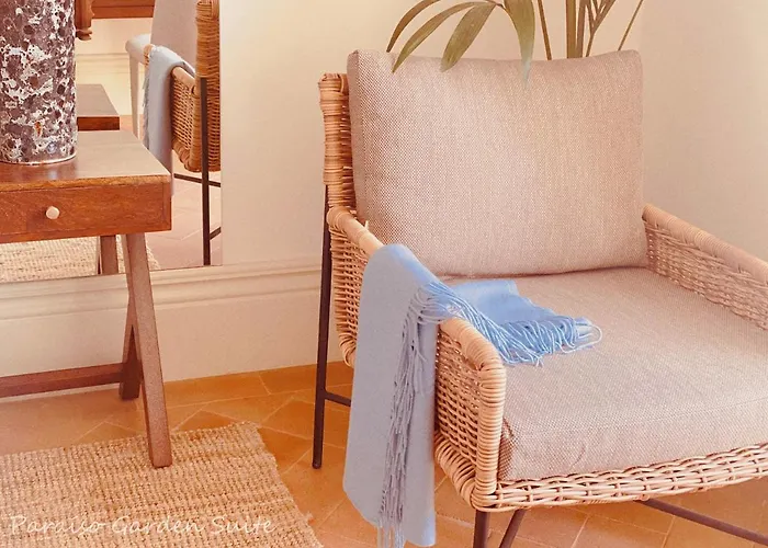 Paraiso Garden Suite--- Spacious & Downtown *