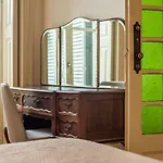 Paraiso Garden Suite--- Spacious & Downtown * Порту
