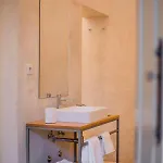 Paraiso Garden Suite--- Spacious & Downtown