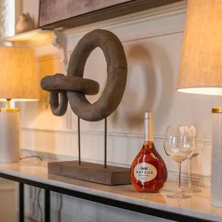 Paraiso Garden Suite--- Spacious & Downtown 아파트